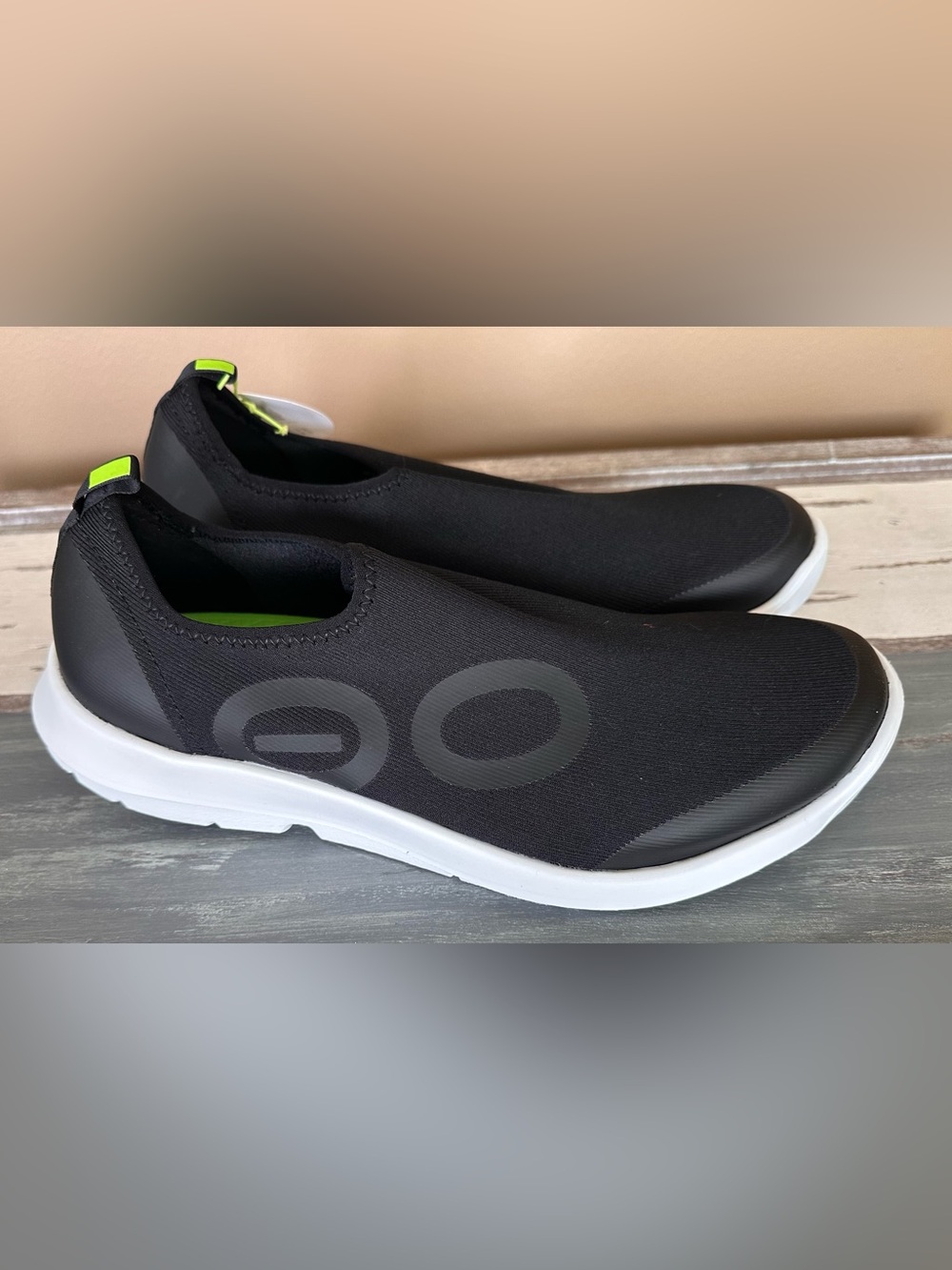 NWT OOFOS OOMG Sport‎ Recovery Slip-On Shoes Black White Men’s 11.5 EU 44.5